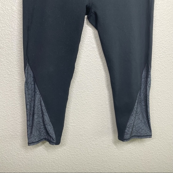 Fabletics Womens Capris Leggings Black Pull On - Picture 5 of 7